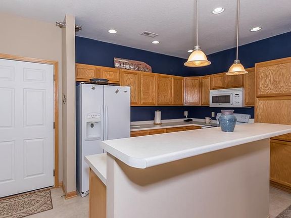 2nd image of 1329 SE University Ave Unit 311
