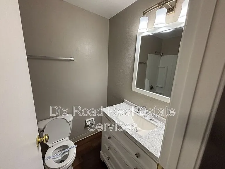 415 Sycamore Rd #D3 — Photo 23
