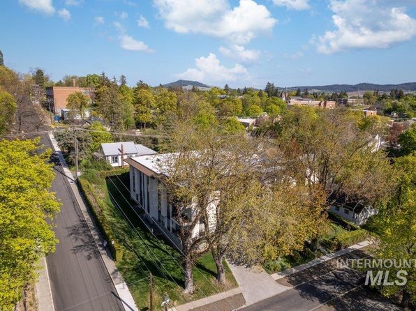 122 N Washington St APT 2C, Moscow, ID 83843
