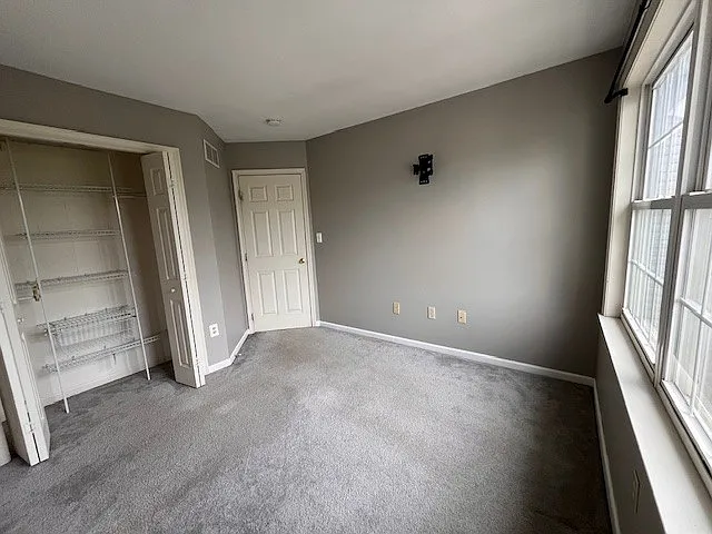 305 S Oak St — Photo 28