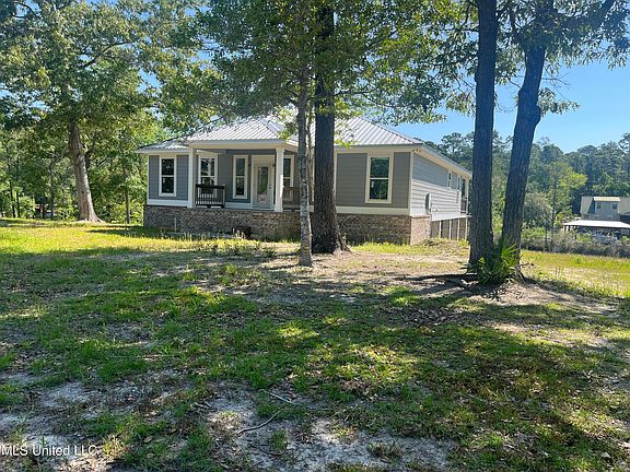 2nd image of 2508 Bahama Dr