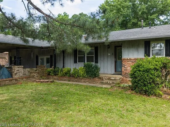 3 Hilltop Pl, Van Buren, AR 72956