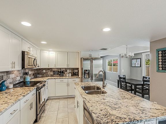 3rd image of 6033 E Beck Ln