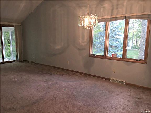 4th image of 4274 Twilight Ln