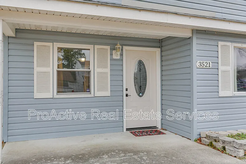 3 bed, 2.0 bath, 1350 sqft, $2,600 — Photo 3