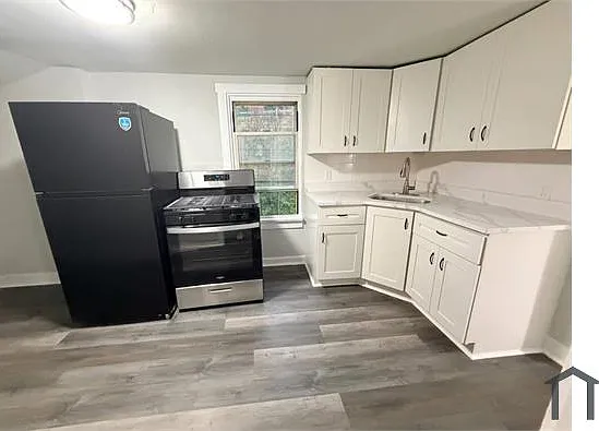2 bed, 705 sqft, $1,500 — Photo 2