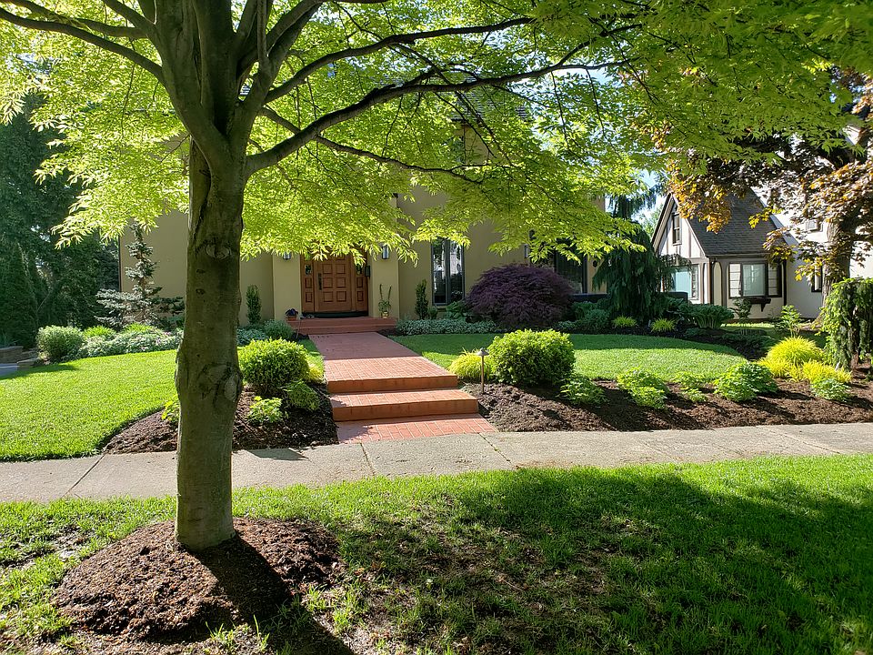 2nd image of 128 Chadbourne Rd