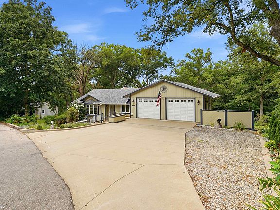 2nd image of 1015 Westwood Dr