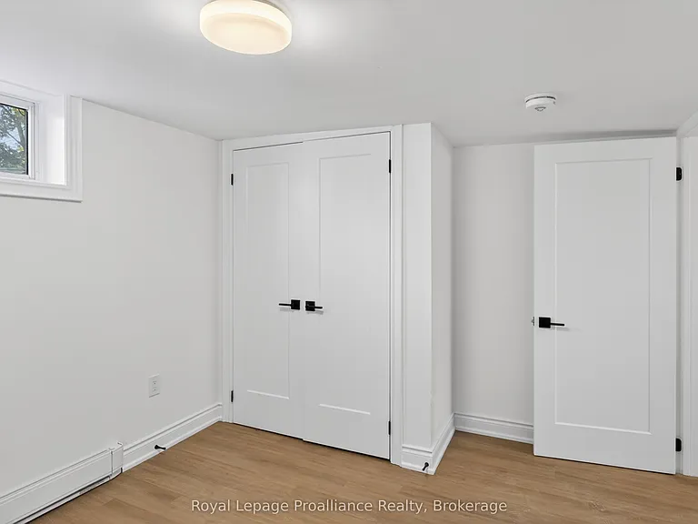 171 Hazlitt St #6 — Photo 9