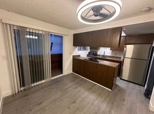 120 Stanford Dr APT C, Mount Vernon, WA 98273