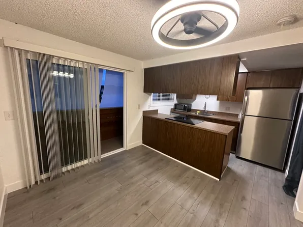 120 Stanford Dr, Mount Vernon, WA