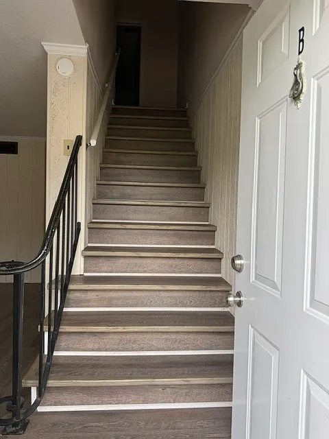 503 Burgin Drive - B — Photo 3