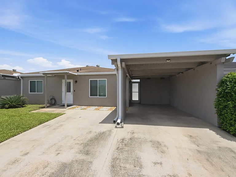 14832 Wildflower Ln — Photo 4