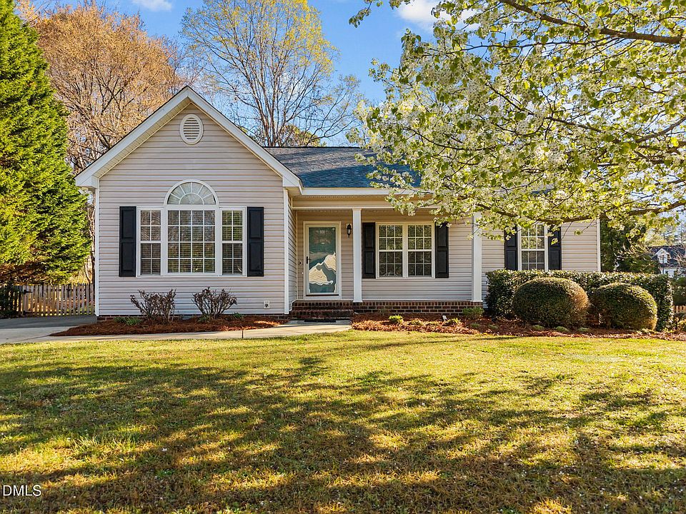 1st image of 25 Carrington Ave