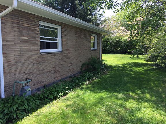 3rd image of 612 Longview St