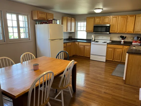 515 Center St #1, Winona, MN 55987