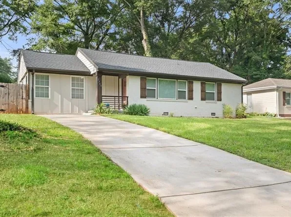 2769 Glenvalley Dr, Decatur, GA 30032