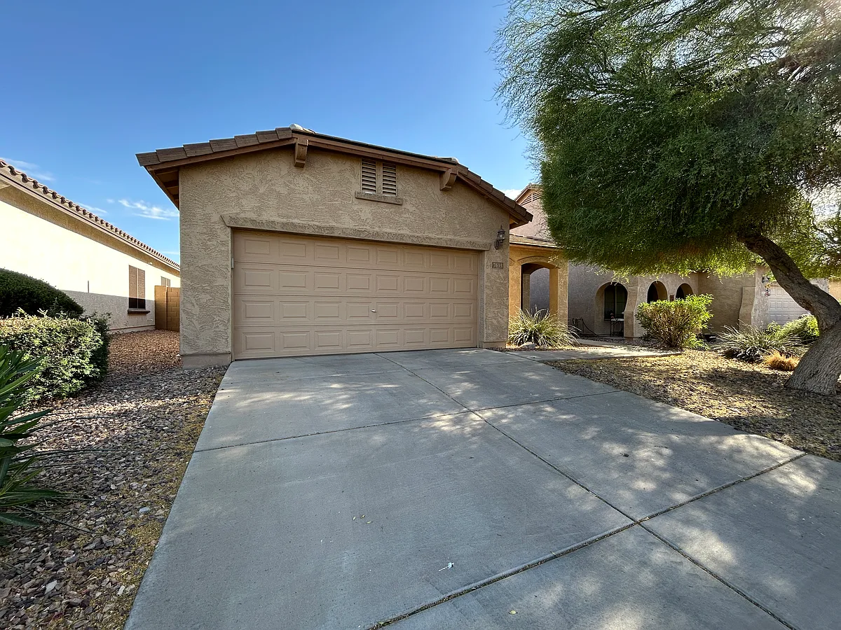 Building Photo - 7635 W Springfield Way