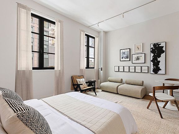 2nd image of 517 W 29th St APT 7F