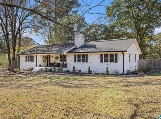 2068 Nixon Rd, Bessemer, AL 35022
