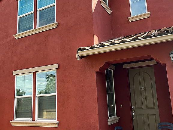 2nd image of 2033 Pasqual Dr