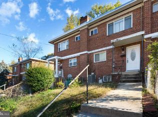 5318 Leverett St, Oxon Hill, MD 20745