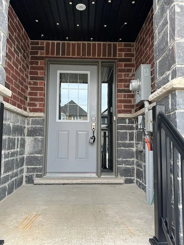 3 bed, $2,800 — Photo 2