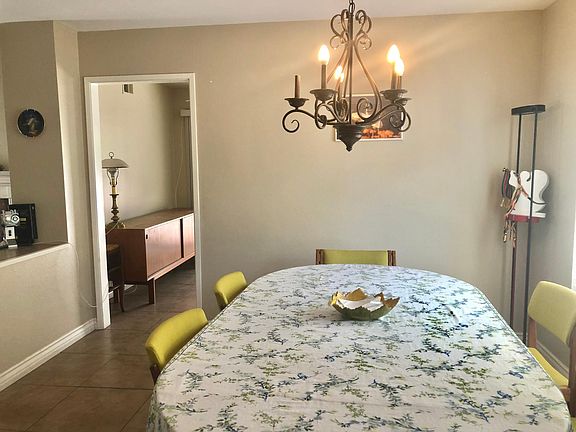 Spacious dinning room.