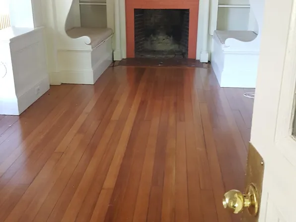 (undisclosed Address), Cape Elizabeth, ME 04107