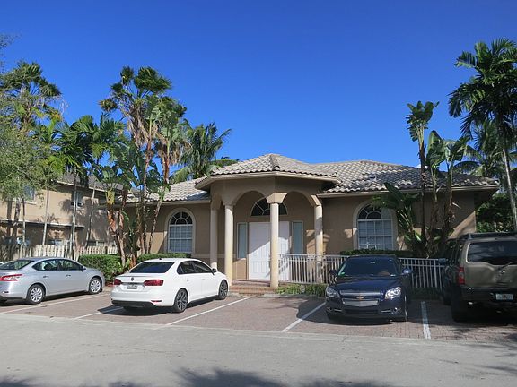 4th image of 2748 Treasure Cove Cir