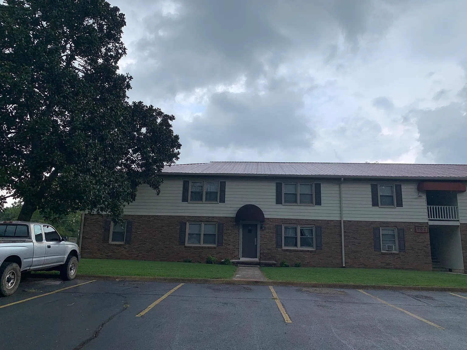 203 Jacobs Dr — Photo 1