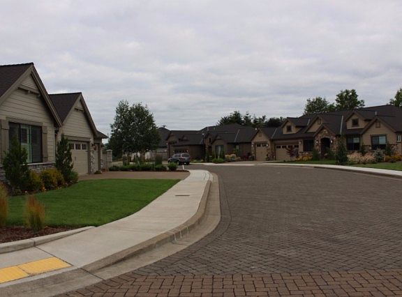 3rd image of 187 Bobby Jones Ave