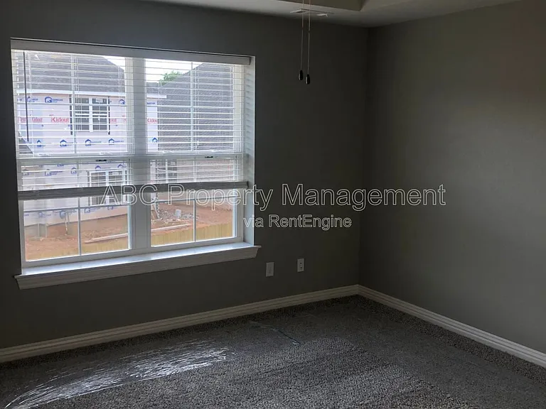 1316 5th Ave — Photo 6
