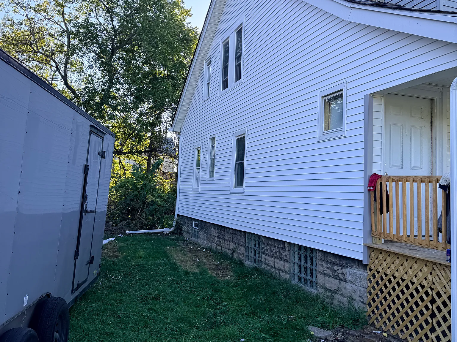 5 bed, 1512 sqft, $2,200 — Photo 2