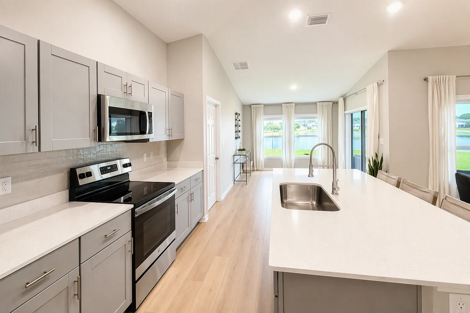 4 bed, 1850 sqft, $2,795 — Photo 4