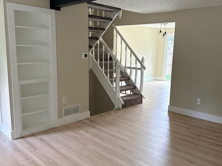 2893 Rushbury Dr — Photo 9