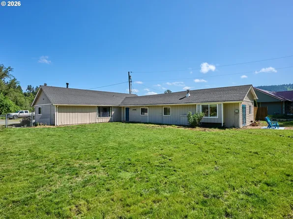 34846 S Dickey Prairie Rd #1, Molalla, OR 97038