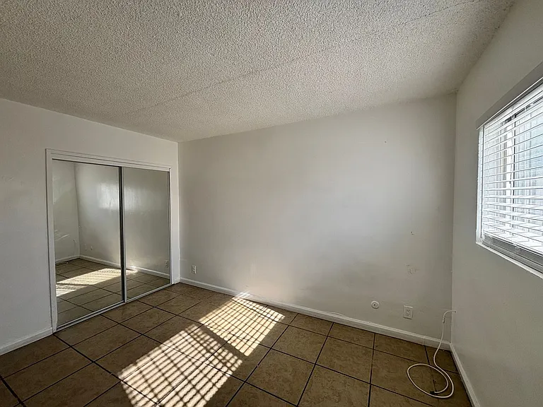 7104 S San Pedro St — Photo 4