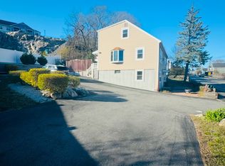1046 Main St #2, Woburn, MA 01801
