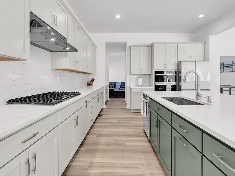 5907 Presidio Pkwy — Photo 9