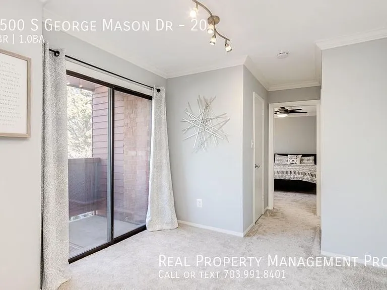 1500 S George Mason Dr #20 — Photo 8