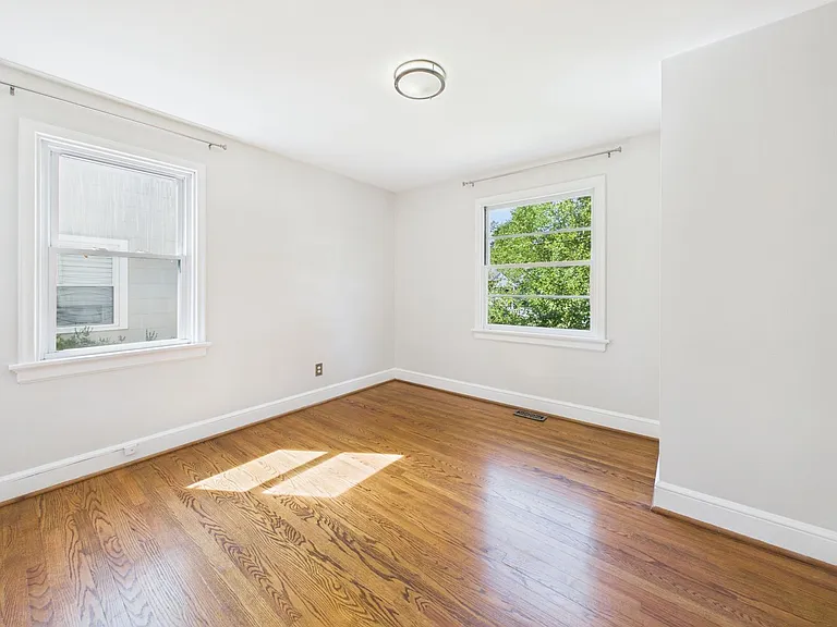 6514 Stuart Ave — Photo 16