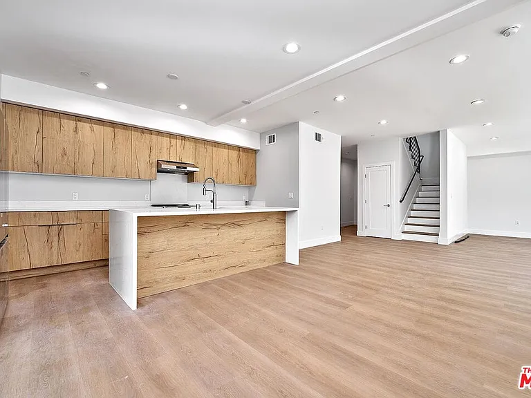 102 Marion Blvd — Photo 10