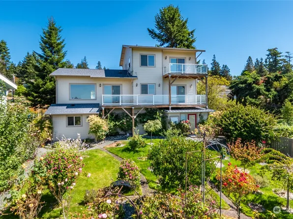 153 Perry Drive, Coupeville, WA 98239