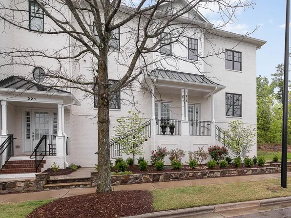 225 Meadowmont Ln #C, Chapel Hill, NC 27517