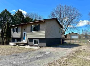 6248 N Reynolds Rd, Lake Ann, MI 49650