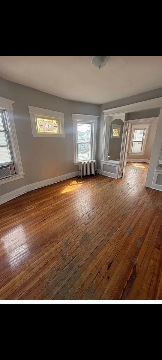 Building Photo - 145 Sylvan Ave #2L