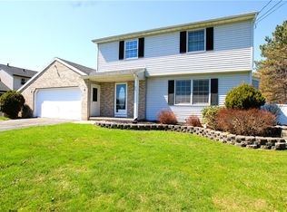 807 Flynn Rd, Rochester, NY 14612
