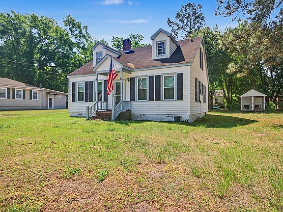 3rd image of 309 Layton Ct.