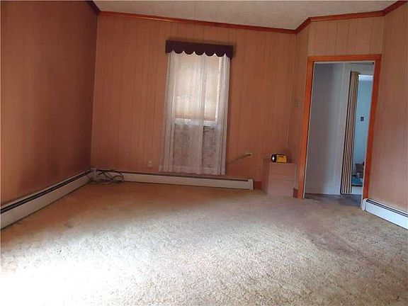4th image of 50 Campbell St